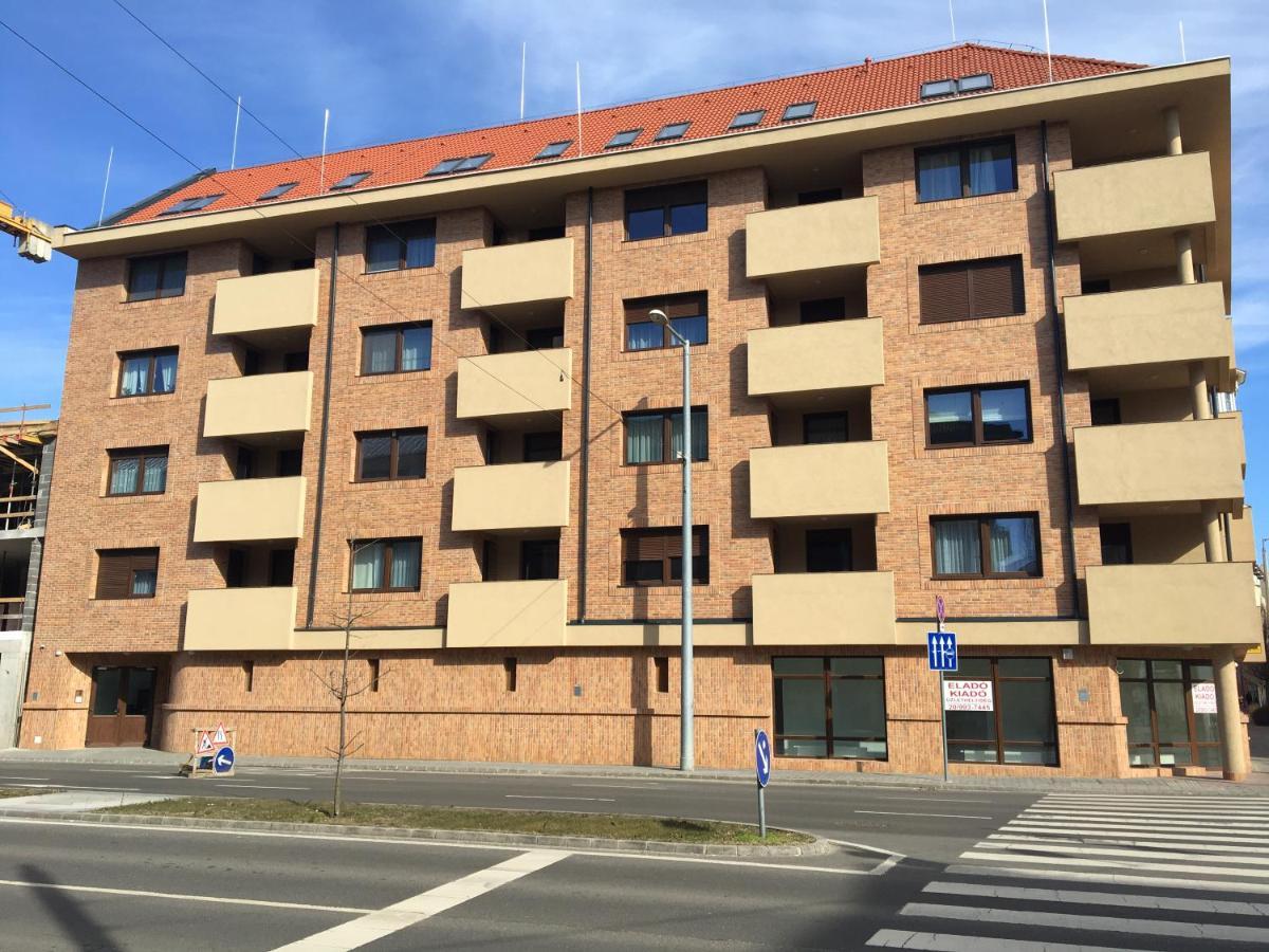 Queen Apartman Debrecen Exterior foto