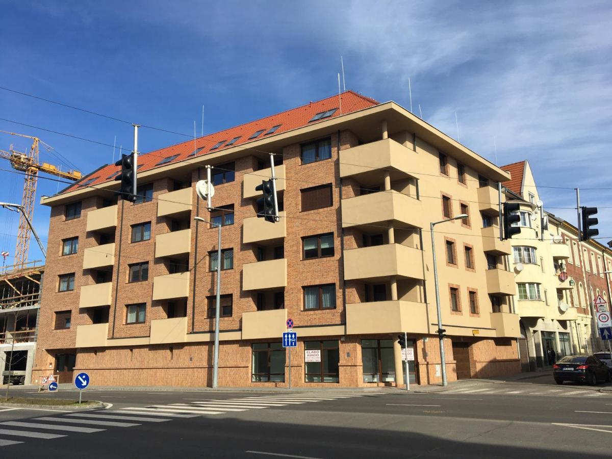 Queen Apartman Debrecen Exterior foto